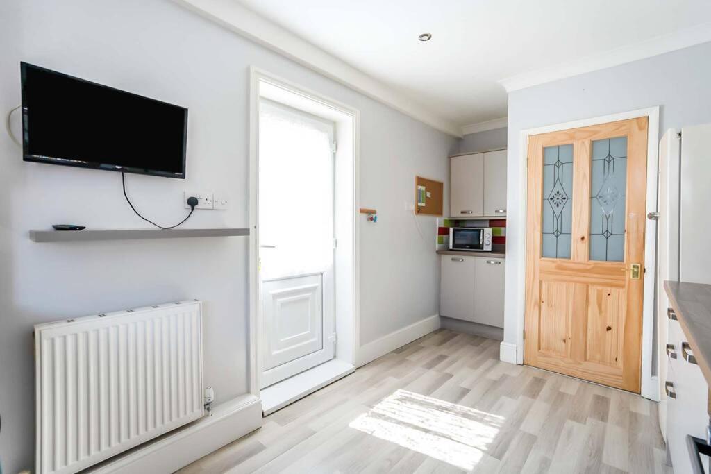 Beautiful 3 Bedroom Home, 10 Minutes Walk To Beach. Cleethorpes Luaran gambar